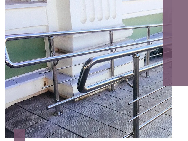 Ограждения пандусов из металла и нержавейки в Пушкине