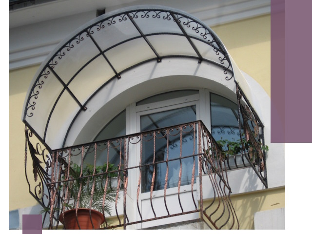 Козырьки над балконом в Пушкине — изготовление и монтаж