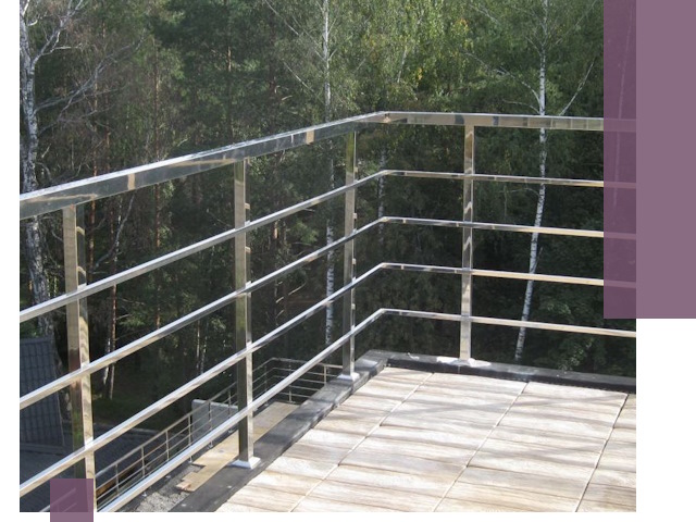 Парапеты из нержавеющей стали в Пушкине — изготовление и монтаж