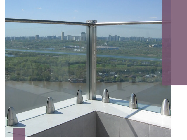 Стеклянные парапеты премиум класса в Пушкине для домов и бизнесов