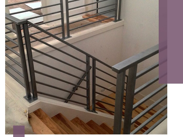 Изготовление поручней из металла и дерева в Пушкине